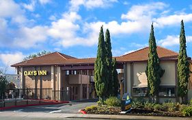 Days Inn By Wyndham Pinole Berkeley